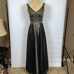 Stunning Minelli black bejeweled formal, Size Small